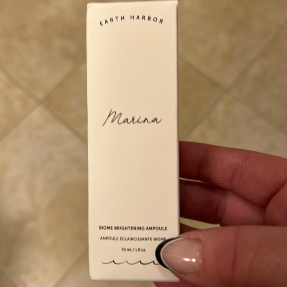Earth Harbor Marina biome brightening ampoule